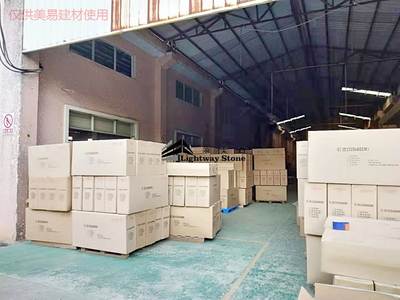 美易建材以仿木板產品榮獲多項榮譽資質，引領家居用品綠色環(huán)保新潮流